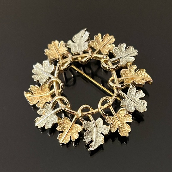 Vintage Sarah Coventry Leaf Pin Silver Gold Tone Retro Modern Fall Wreath Brooch - Picture 4 of 11